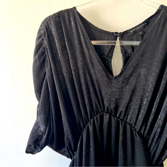 GIBSONLOOK‎ Shirred Satin Midi Dress - Picture 3 of 9